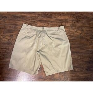 Nike Dri-Fit Beige Golf Chino Shorts Men's Size 40